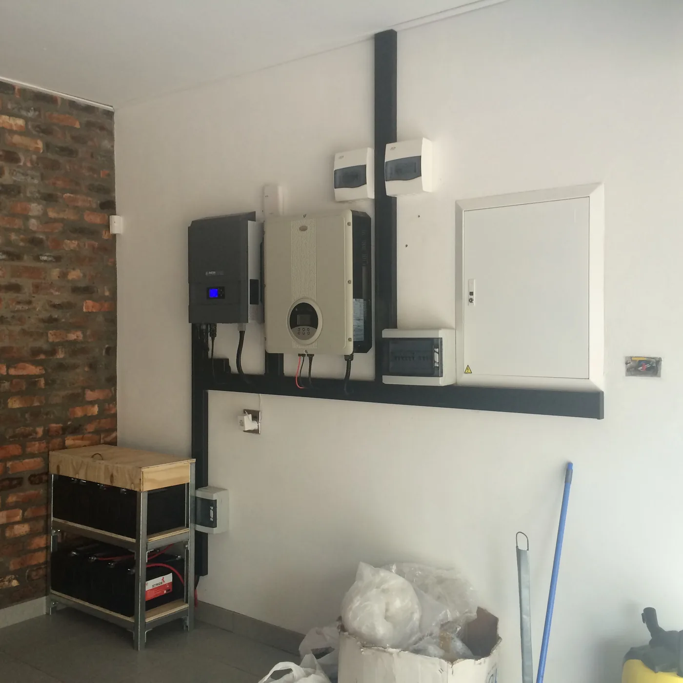 Inverter and lithium battery storage installation
